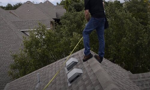 Kitchener Affordable Roofing inspector